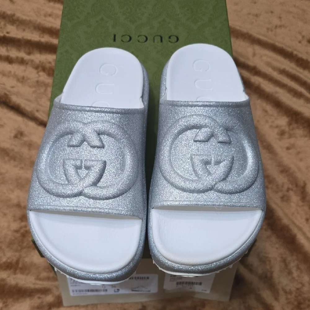Gucci Glitter RubnerSandals with Embossed GG Logo Size 36(6) Womans - Picture 2 of 11